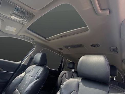 Used 2022 Kia Telluride EX w/ EX Premium Package AWD/4WD image 13
