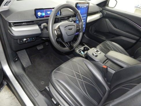 Used 2021 Ford Mustang Mach-E Select image 14