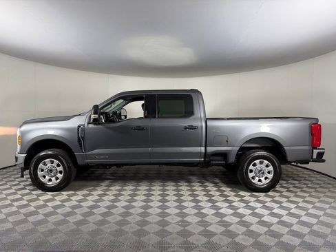 Used 2024 Ford F250 XLT AWD/4WD image 13