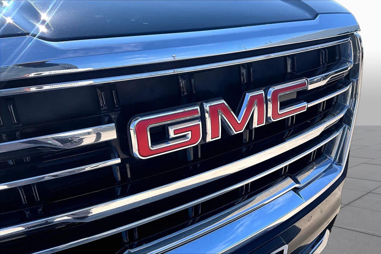 Used 2023 GMC Yukon SLT RWD image 30