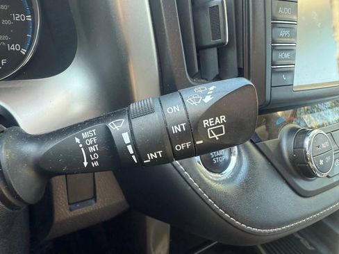 Used 2018 Toyota RAV4 Limited image 17