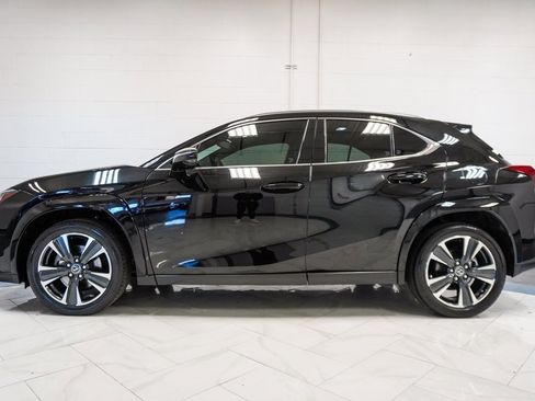 Used 2024 Lexus UX 250h AWD w/ Premium Package image 31