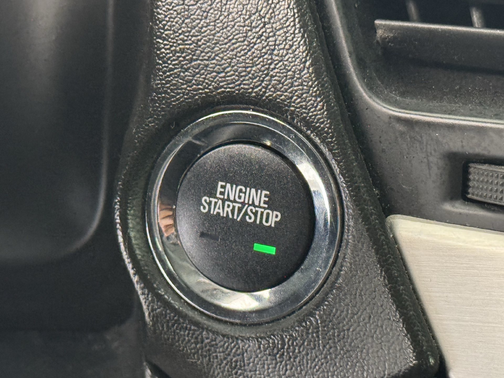 Used 2018 GMC Yukon XL SLT w/ Premium Edition RWD image 29