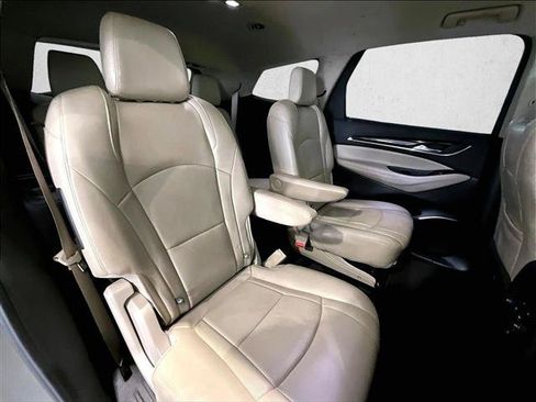 Used 2018 Buick Enclave Essence FWD image 29