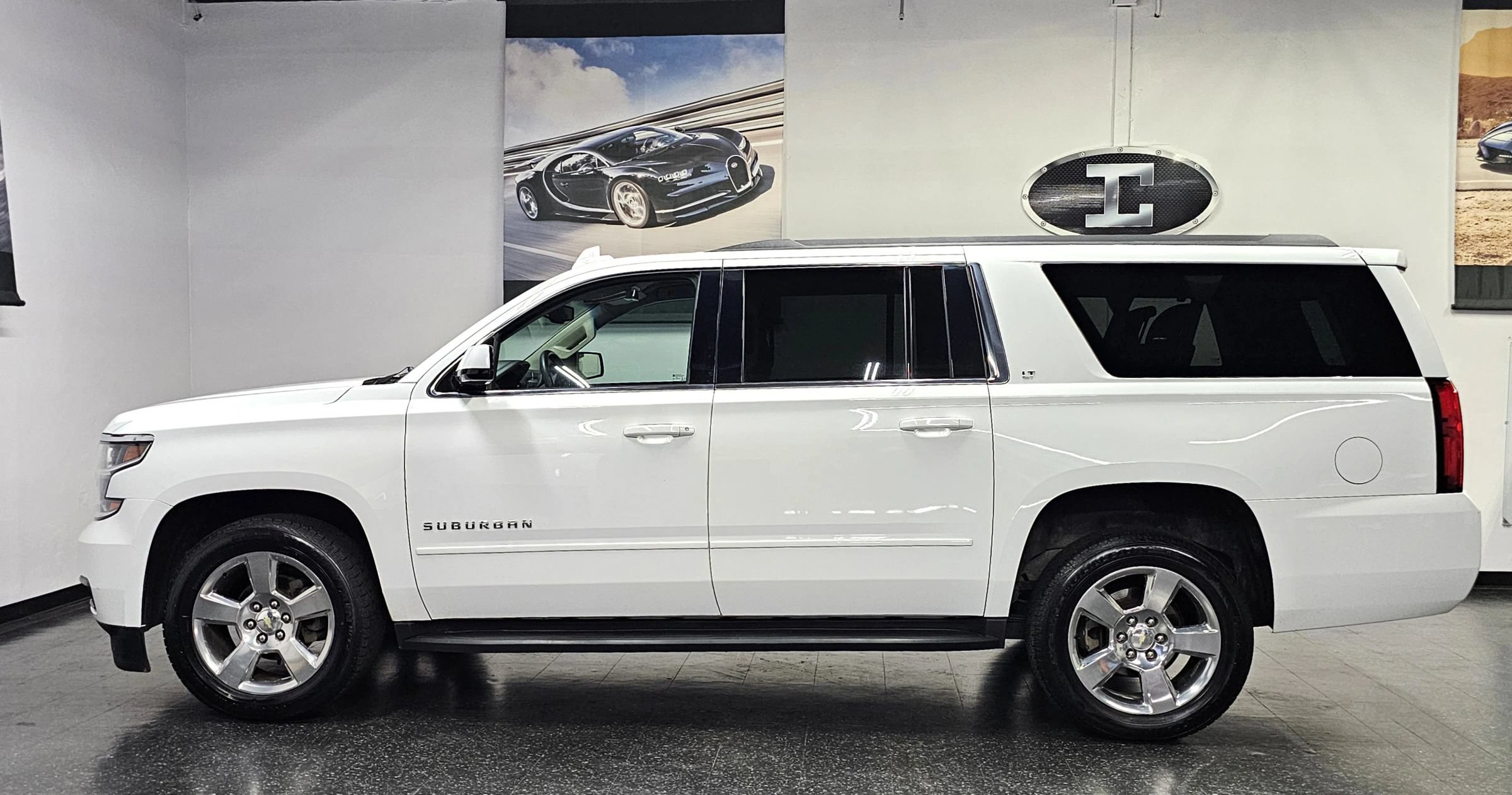 Used 2018 Chevrolet Suburban LT AWD/4WD image 21