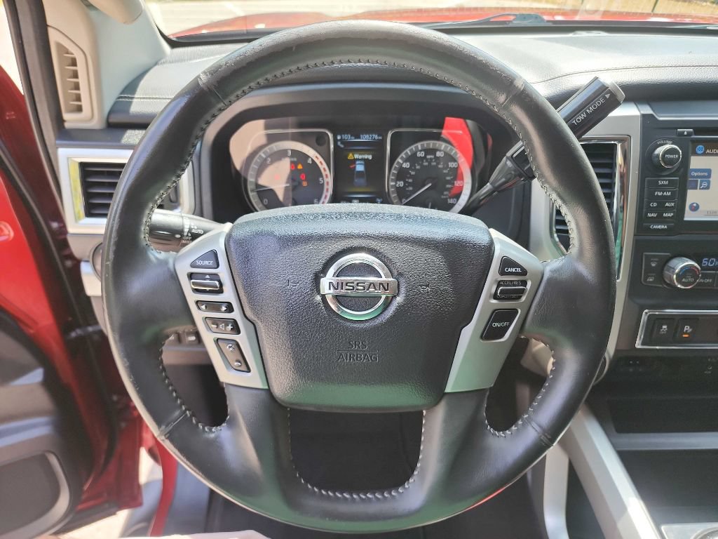 Used 2017 Nissan Titan PRO-4X AWD/4WD image 19