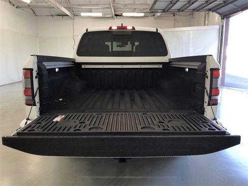 Certified 2025 Nissan Frontier SV w/ SV Convenience Package image 15