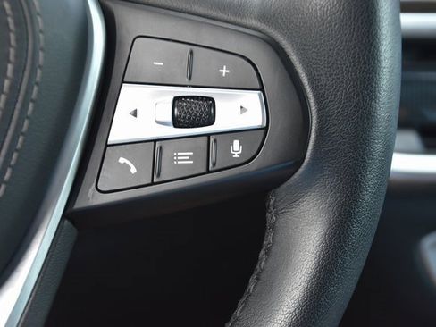 Used 2024 BMW X5 xDrive50e image 38