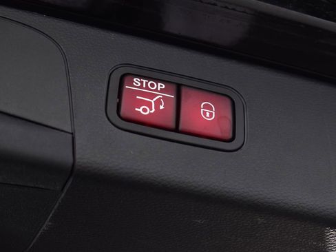 Used 2022 Mercedes-Benz GLC 300 4MATIC image 35