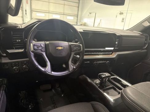 Certified 2023 Chevrolet Silverado 1500 LT AWD/4WD image 17