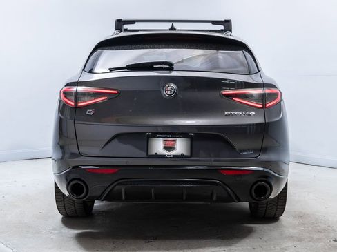 Used 2018 Alfa Romeo Stelvio Ti Sport AWD/4WD image 6