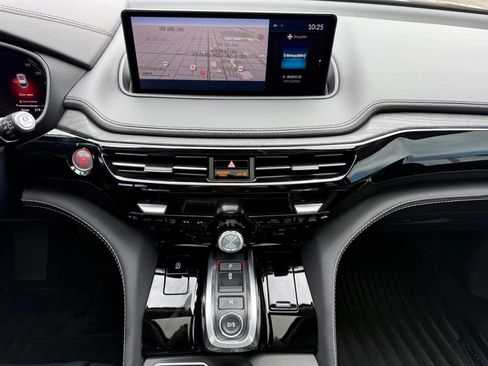 Used 2023 Acura MDX SH-AWD w/ Advance Package image 22