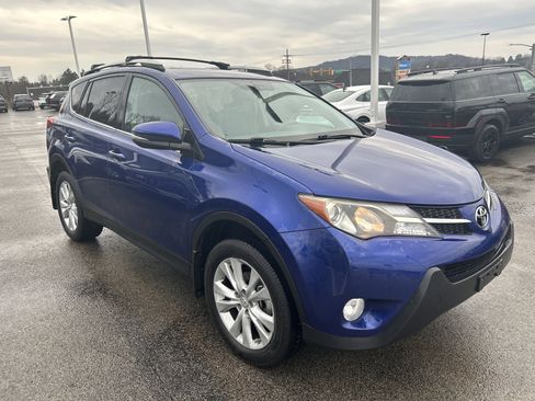 Used 2014 Toyota RAV4 Limited image 1