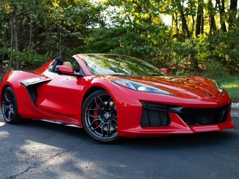 Used 2025 Chevrolet Corvette Z06 w/ Battery Protection Package image 25