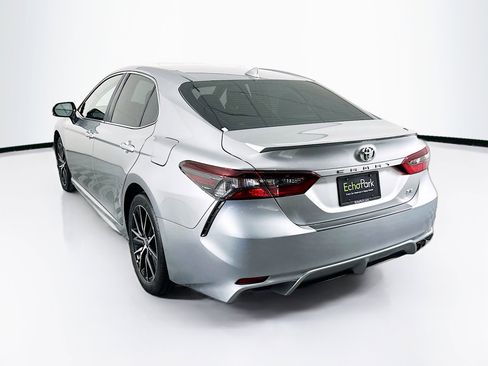 Used 2024 Toyota Camry SE image 5