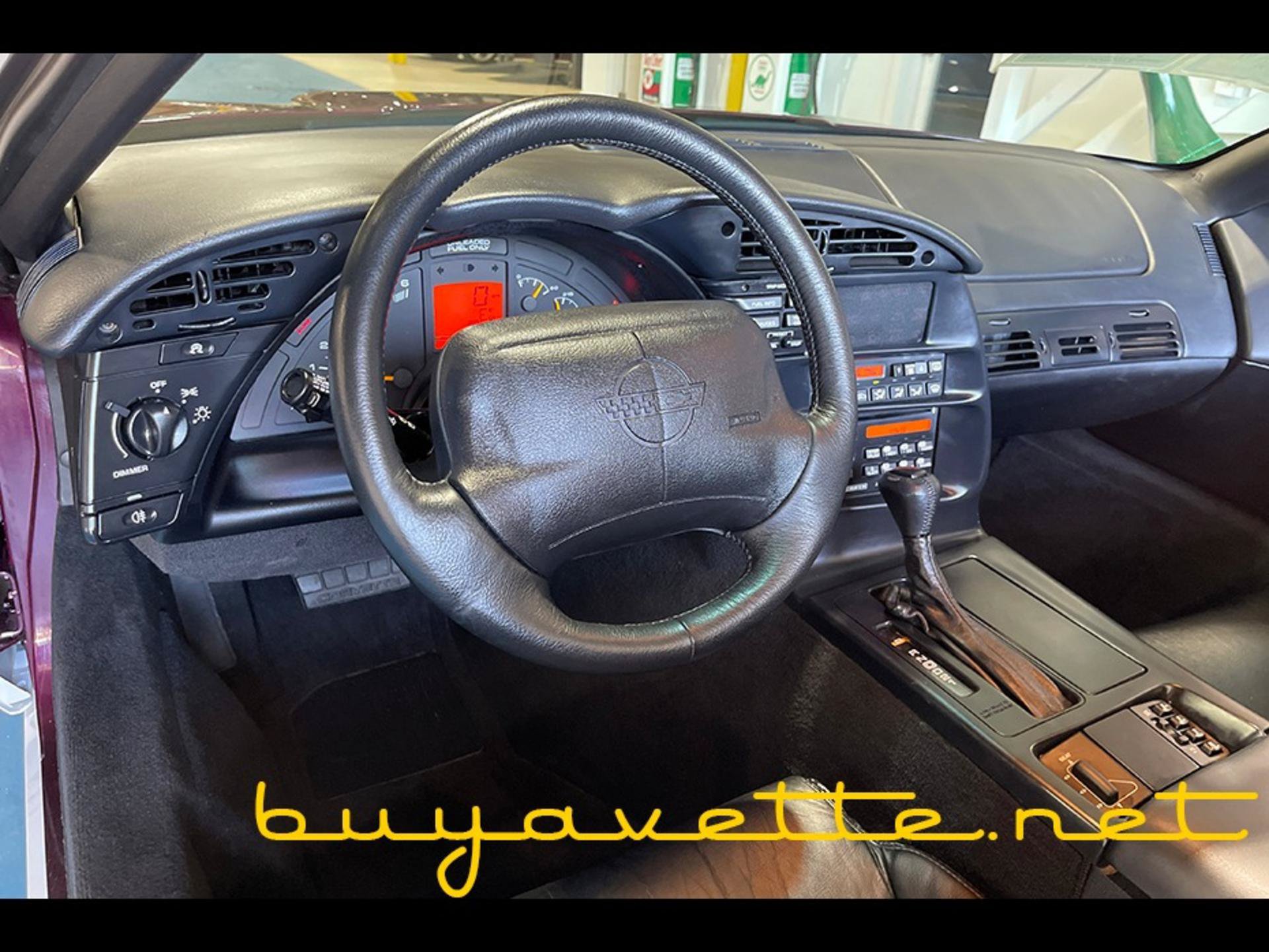 Used 1995 Chevrolet Corvette Convertible RWD image 16