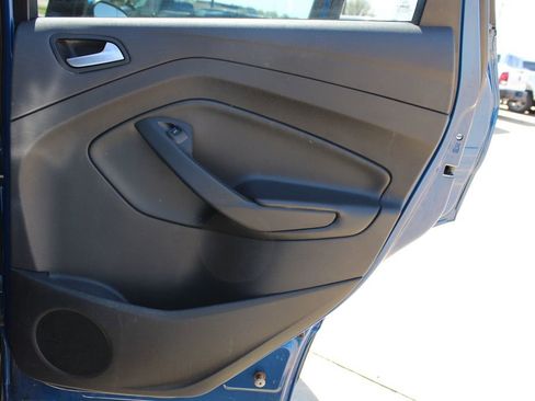 Used 2017 Ford Escape SE image 31