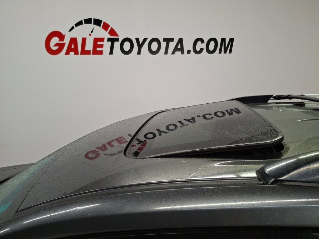 Used 2012 Toyota Highlander Limited w/ Tow Pkg AWD/4WD image 8