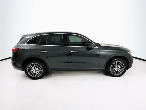 Used 2026 Mercedes-Benz GLC 300 image 9