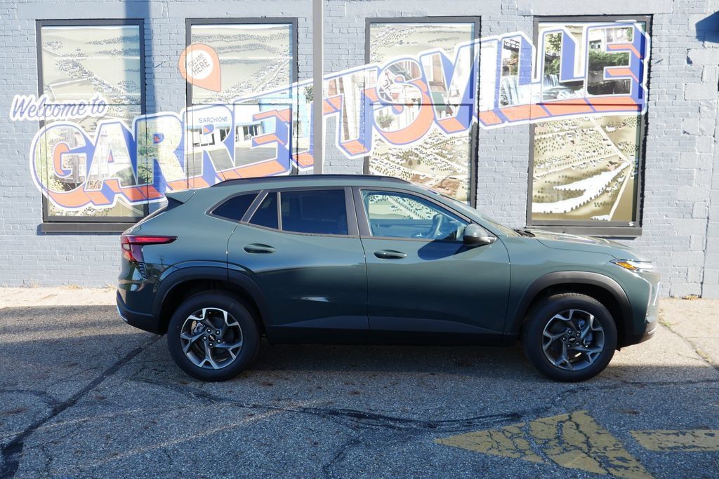 New 2026 Chevrolet Trax LT w/ LT Convenience Package FWD image 28
