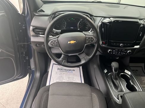 Used 2023 Chevrolet Traverse LT FWD image 15