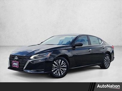 Used 2024 Nissan Altima 2.5 SV