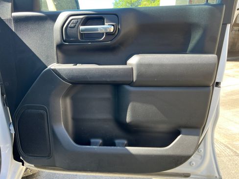 Used 2021 Chevrolet Silverado 1500 Custom w/ Safety Confidence Package AWD/4WD image 31