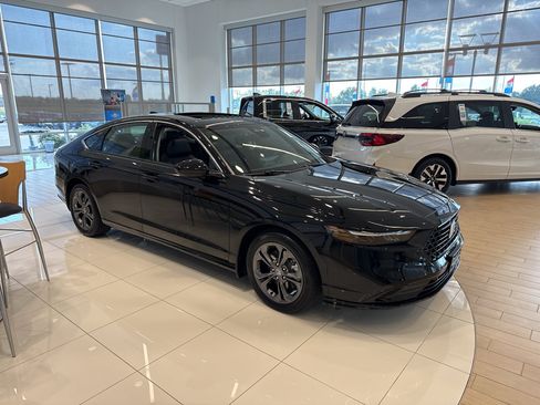New 2026 Honda Accord EX-L image 3