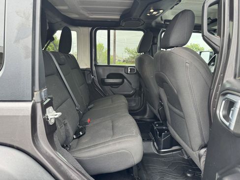 Used 2021 Jeep Wrangler Unlimited Sport AWD/4WD image 37
