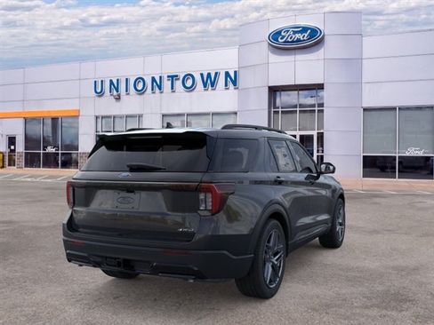 Used 2026 Ford Explorer ST-Line w/ ST-Line Street Pack AWD/4WD image 8