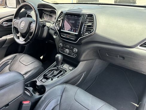 Used 2020 Jeep Cherokee Limited FWD image 10