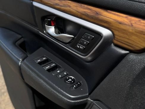 Used 2017 Honda CR-V Touring image 34