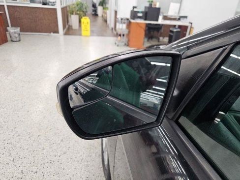 Used 2013 Ford Focus SE FWD image 36