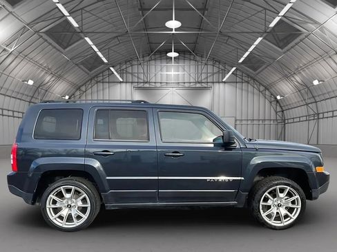 Used 2014 Jeep Patriot Sport w/ Power Value Group FWD image 6