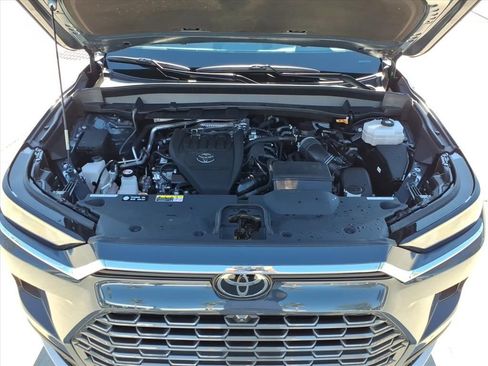 Used 2024 Toyota Grand Highlander AWD Hybrid image 12