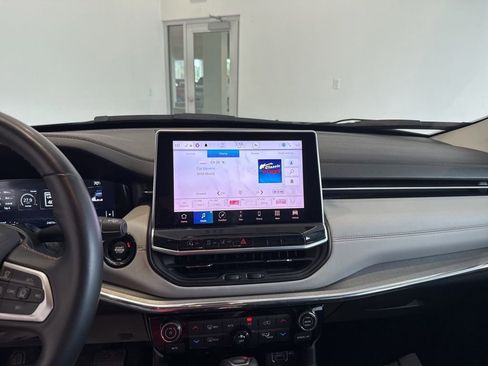 Used 2022 Jeep Compass Limited w/ Elite Group image 21