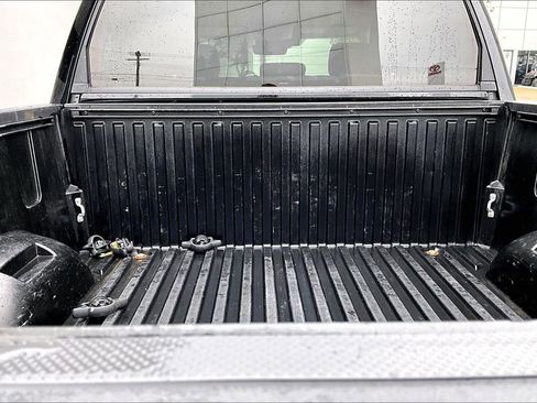 Used 2022 Toyota Tundra SR5 w/ SR5 Convenience Package AWD/4WD image 24