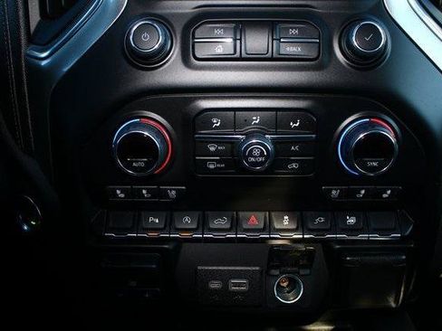 Used 2022 Chevrolet Silverado 1500 LTZ image 18