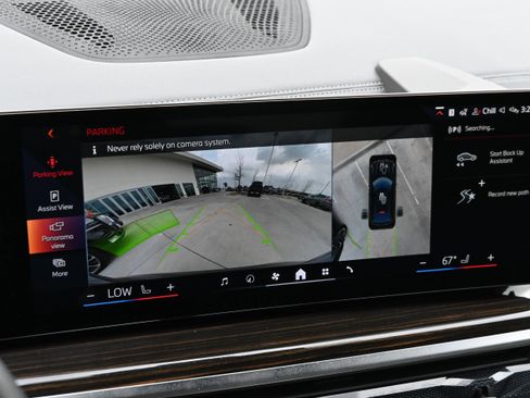 Certified 2024 BMW X6 xDrive40i w/ Premium Package image 17