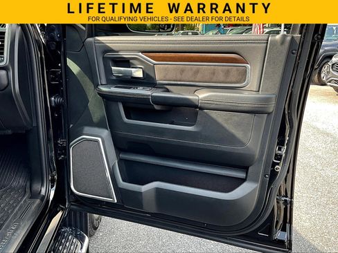 Used 2022 RAM 3500 Laramie AWD/4WD image 20