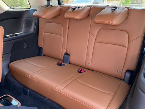 New 2026 Nissan Pathfinder Platinum AWD/4WD image 13