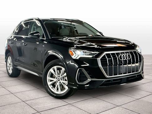 Certified 2025 Audi Q3 2.0T Premium w/ Convenience Package image 2