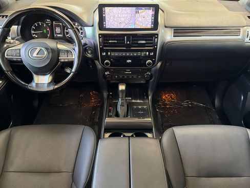 Used 2022 Lexus GX 460 Premium w/ Premium Package AWD/4WD image 3