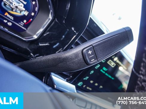 Used 2025 Chevrolet Silverado 2500 LT w/ Convenience Package image 35