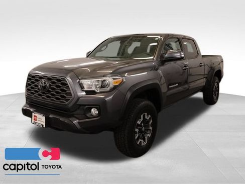Certified 2021 Toyota Tacoma TRD Off-Road AWD/4WD image 5