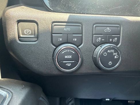 Used 2023 Chevrolet Silverado 1500 LT AWD/4WD image 22