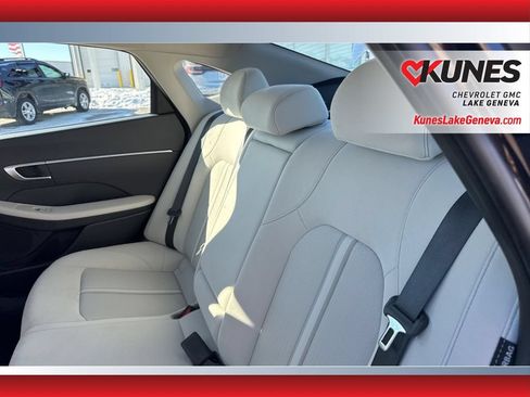 Used 2025 Hyundai Sonata SEL FWD image 40