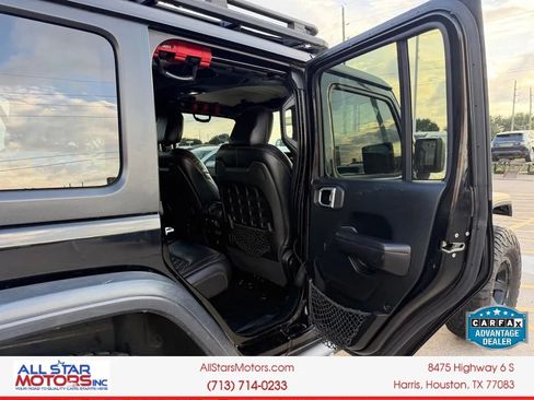 Used 2018 Jeep Wrangler Unlimited Rubicon AWD/4WD image 15