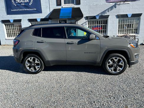 Used 2019 Jeep Compass Limited image 6
