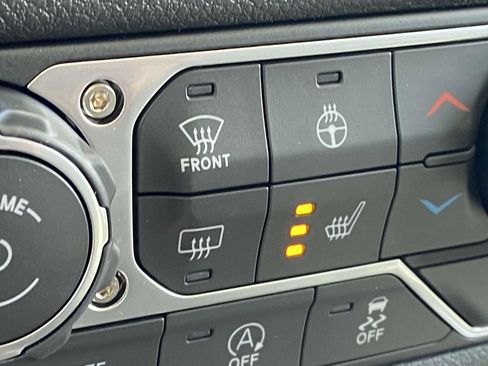 New 2025 Jeep Gladiator Sport image 42